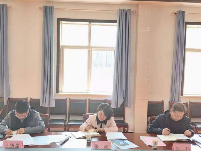 督导组成员省教育厅教材处一级调研员张