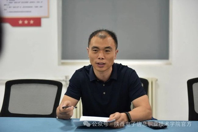 民盟支部主委王明星及全体盟员出席活动