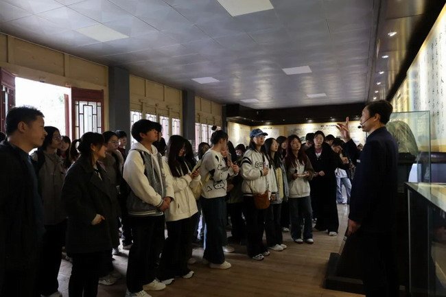 旨在让学生通过实地感悟历史文化