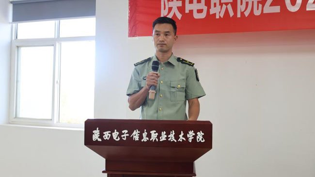 训练营教官及 25 级五年一贯制全体