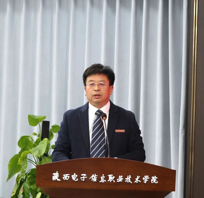 党委书记石光华出席会议