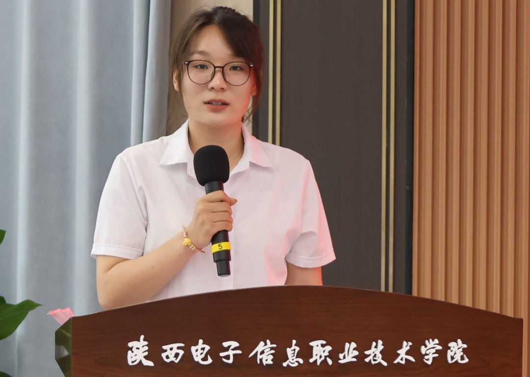 副院长年小望